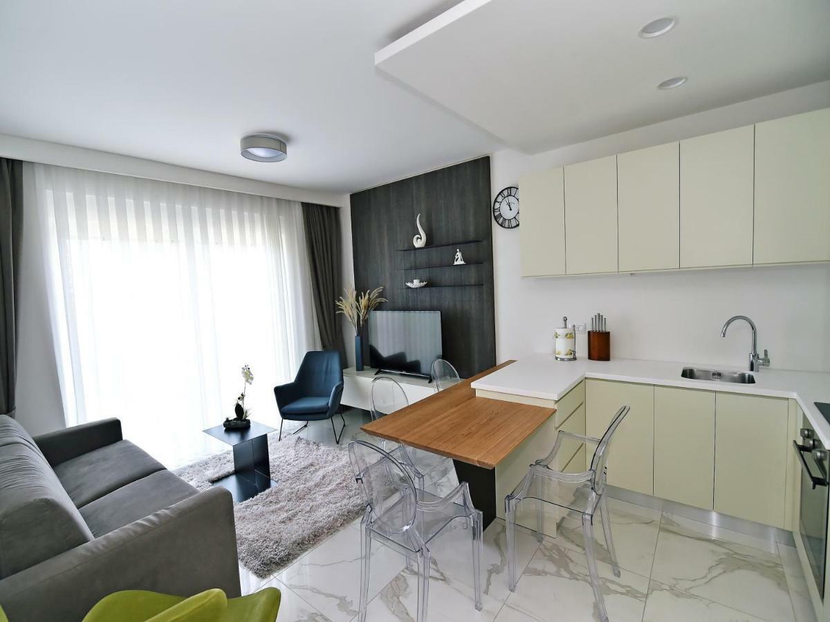 Apartments In Villa Ziza, Rooftop Swimming Pool Opatija Exterior photo